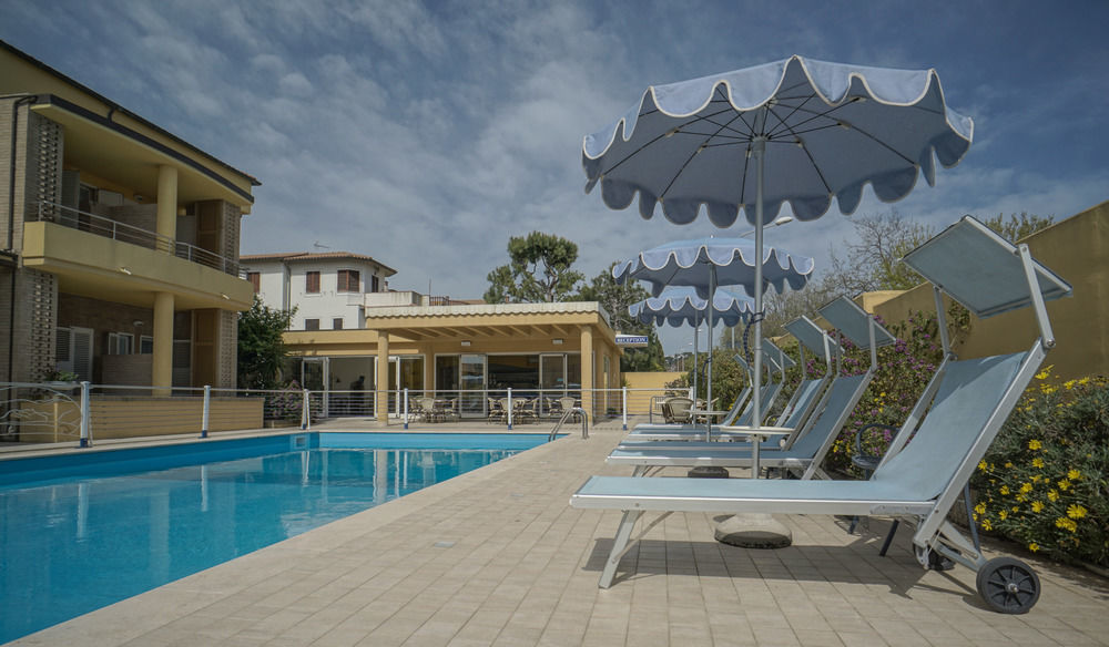 Hotel Residence Il Conero 2 Numana Εξωτερικό φωτογραφία