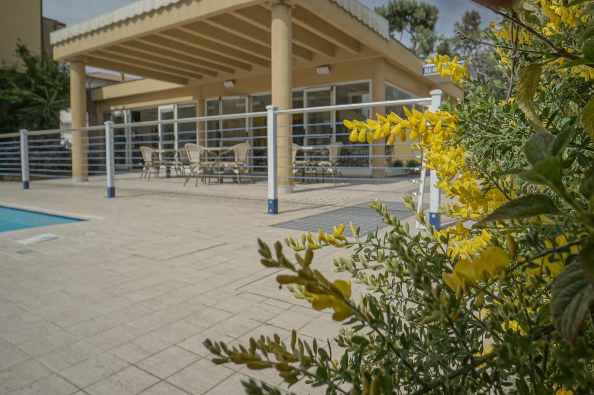 Hotel Residence Il Conero 2 Numana Εξωτερικό φωτογραφία